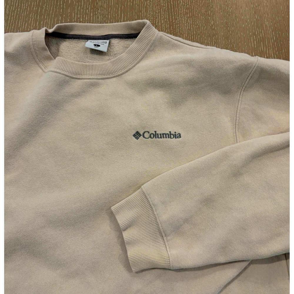 Columbia Men's Large Beige Crewneck Fleece Lined Sweatshirt Pullover‎ Logo